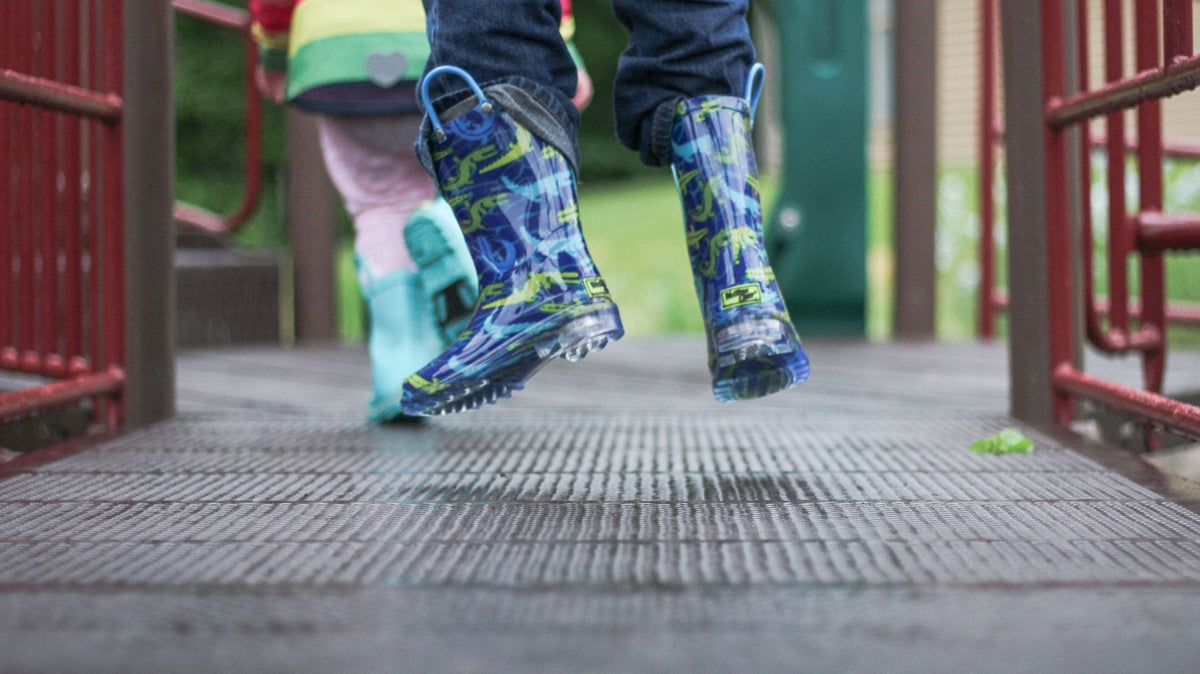 Embracing Rainy Day Adventures: Fun Outdoor Activities for February - Western Chief