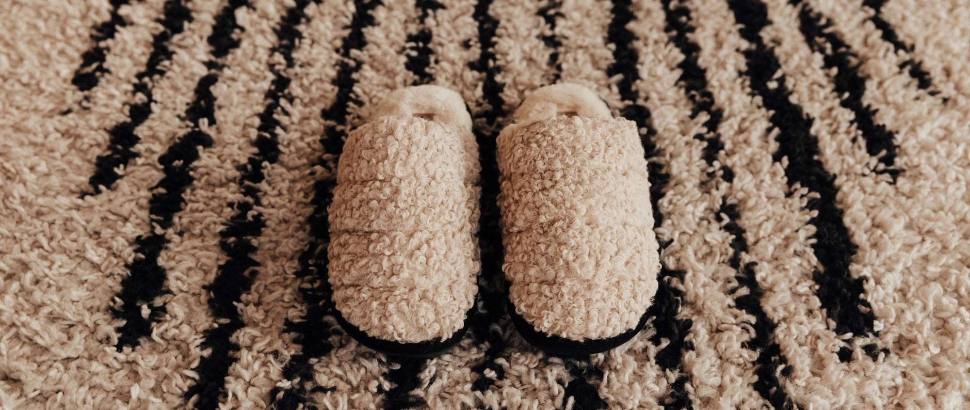 Staheekum Women's Slippers